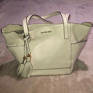 NWT✨ Michael Kors Leather Tote
